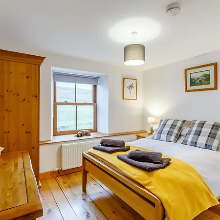 Aisgill Farm - Uk31183