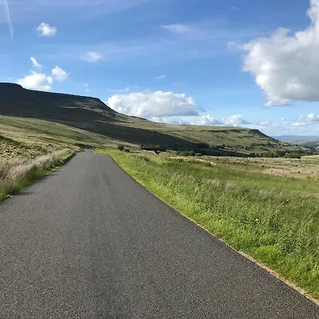 Aisgill Farm - Uk31183